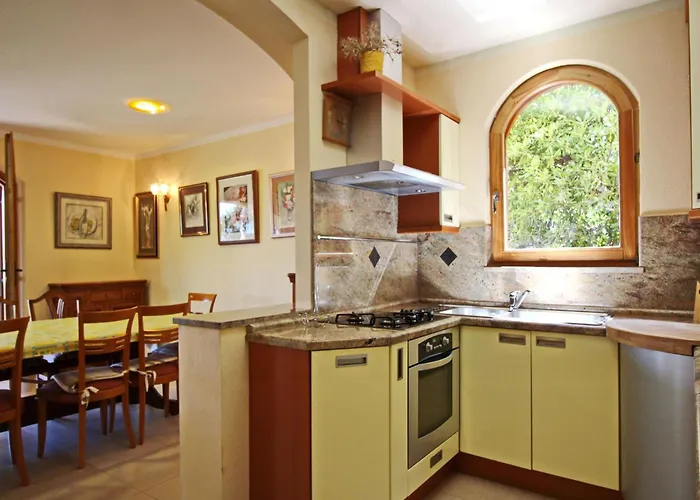 Appartamento In Mit Eigener Terrasse By Interhome