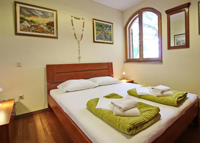 In Mit Eigener Terrasse By Interhome Appartamento